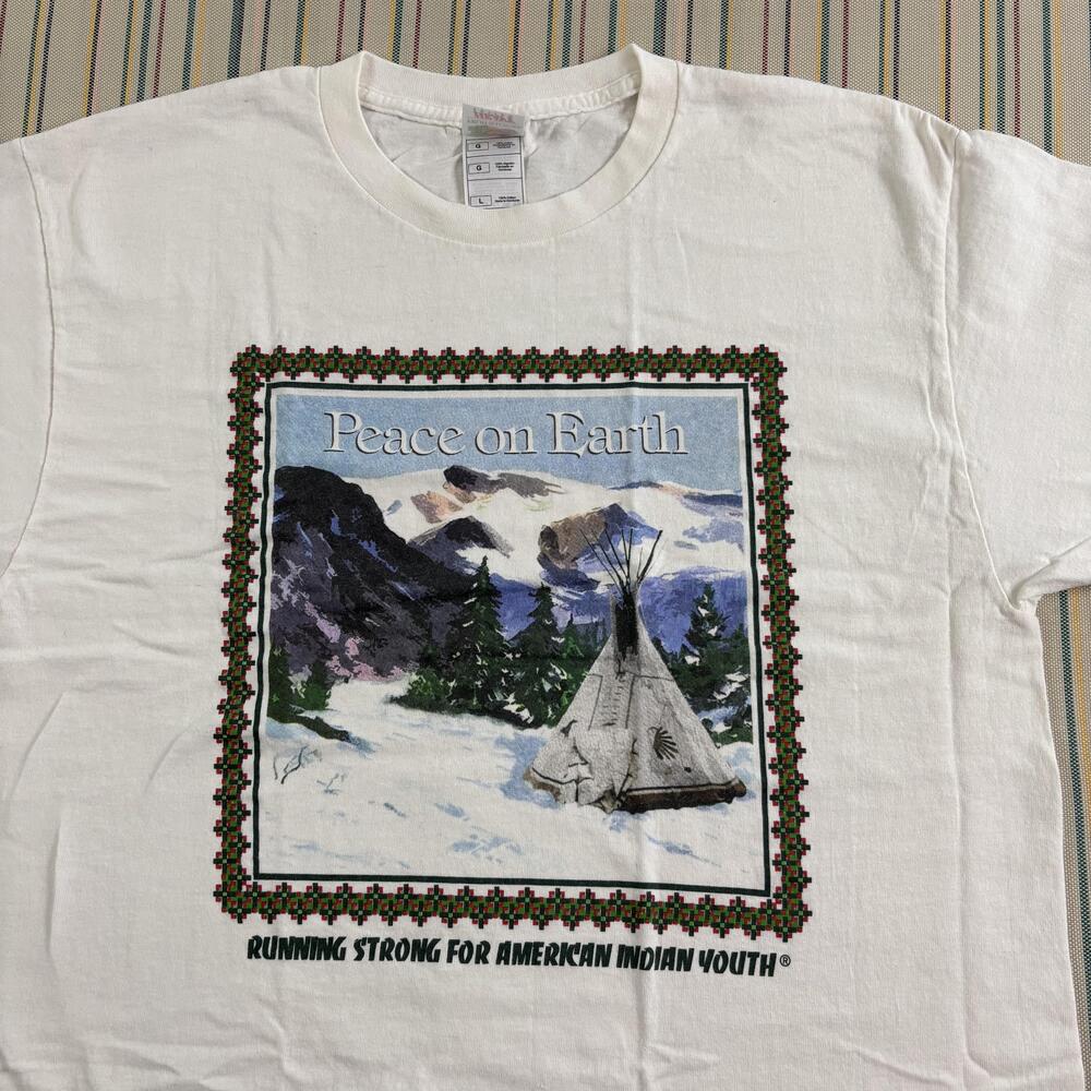 Vintage Peace On Earth Running Strong Shirt Mens Large White Native Indian EC